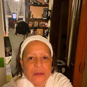 Meet your Posher, Cassandra